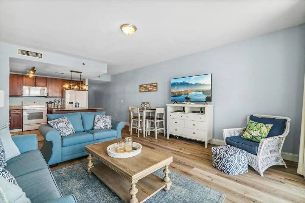 Spacious Beach Condo With Gulf Views! Sleeps 8! By Dolce Vita Getaways Pcb Panama City Beach Apartment