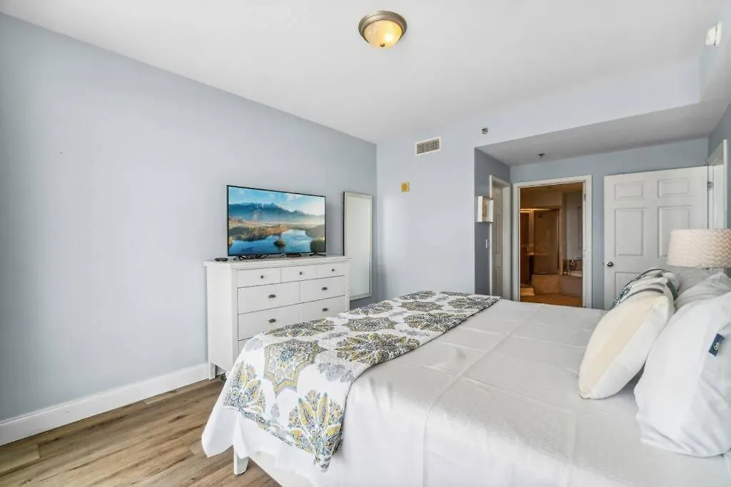 Spacious Beach Condo With Gulf Views! Sleeps 8! By Dolce Vita Getaways Pcb Panama City Beach United States