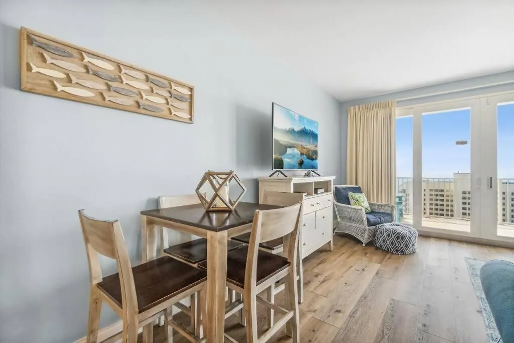 Spacious Beach Condo With Gulf Views! Sleeps 8! By Dolce Vita Getaways Pcb Panama City Beach 0*,  United States