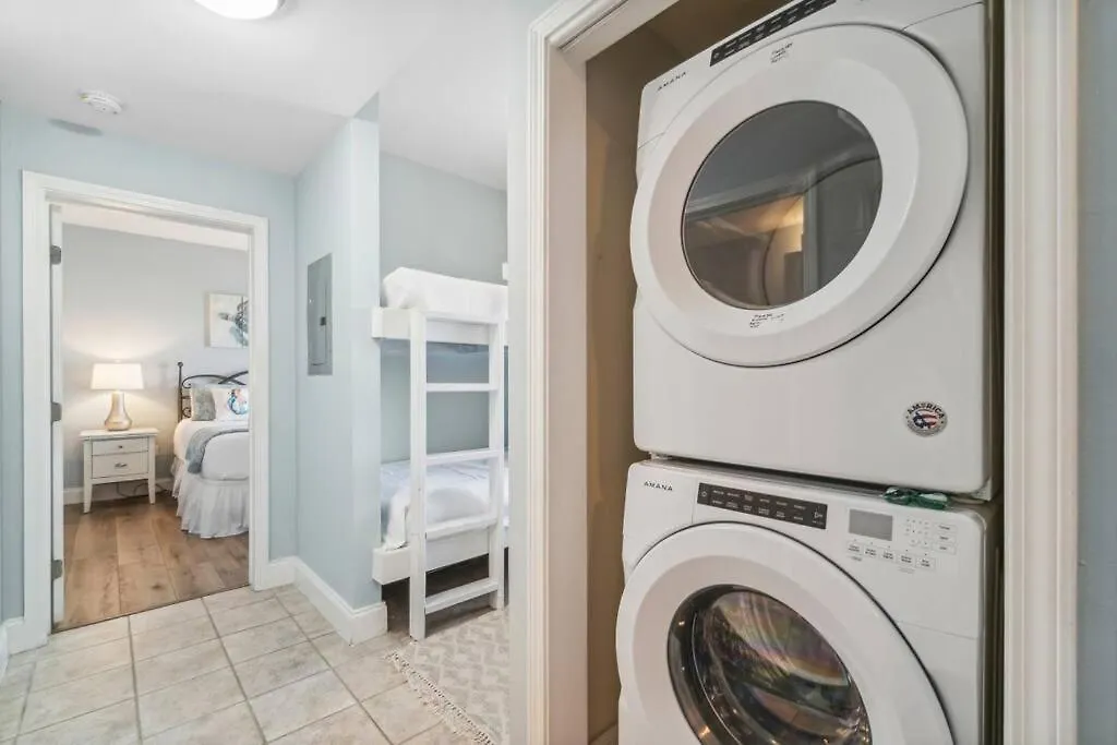 Apartment Spacious Beach Condo With Gulf Views! Sleeps 8! By Dolce Vita Getaways Pcb Panama City Beach United States