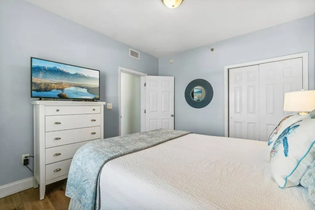 Spacious Beach Condo With Gulf Views! Sleeps 8! By Dolce Vita Getaways Pcb Panama City Beach