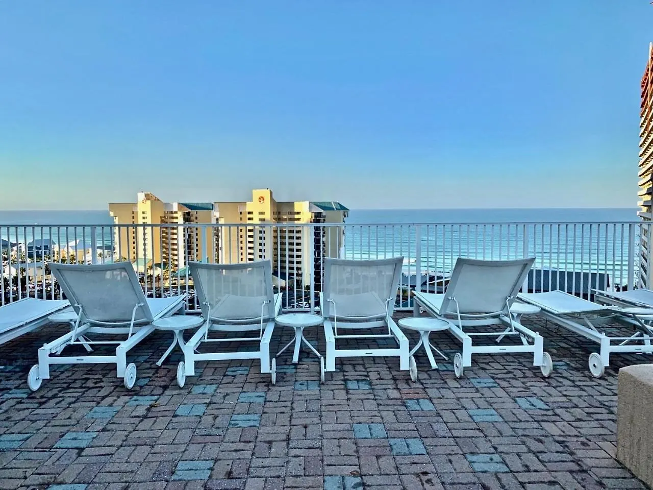 Apartment Spacious Beach Condo With Gulf Views! Sleeps 8! By Dolce Vita Getaways Pcb Panama City Beach