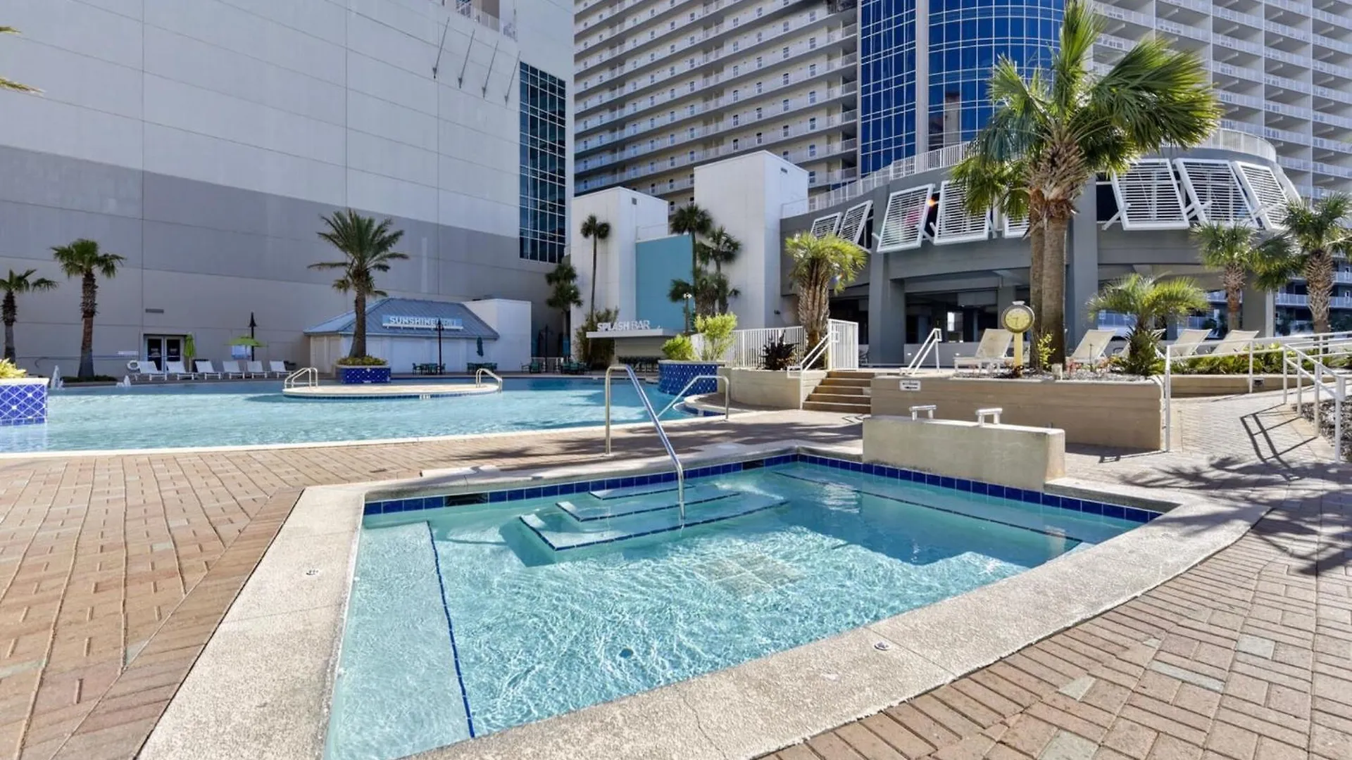 Apartment Spacious Beach Condo With Gulf Views! Sleeps 8! By Dolce Vita Getaways Pcb Panama City Beach United States
